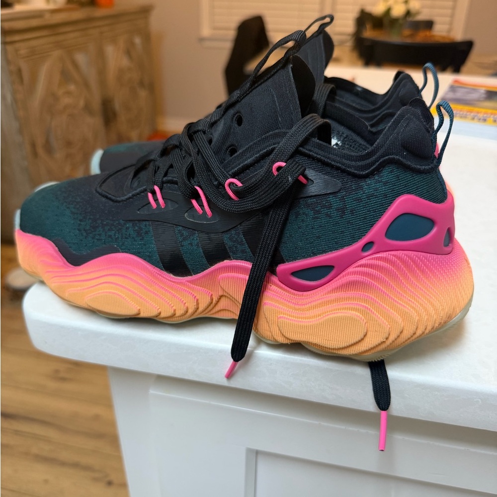 Adidas Black and Pink Athletic Shoes Men’s Size 7 Basketball Shoes